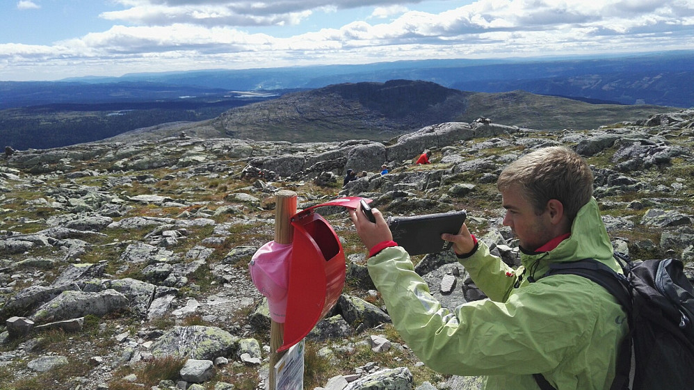 Ideen om å ta kremtoppene i Valdres i år, fødtes kanskje nå i Lars-Petters hode?