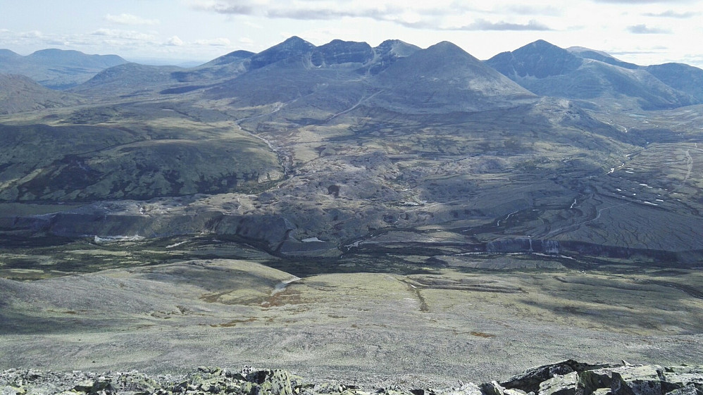 Høgronden, Midtronden og Digerronden sett fra Småhaugan.