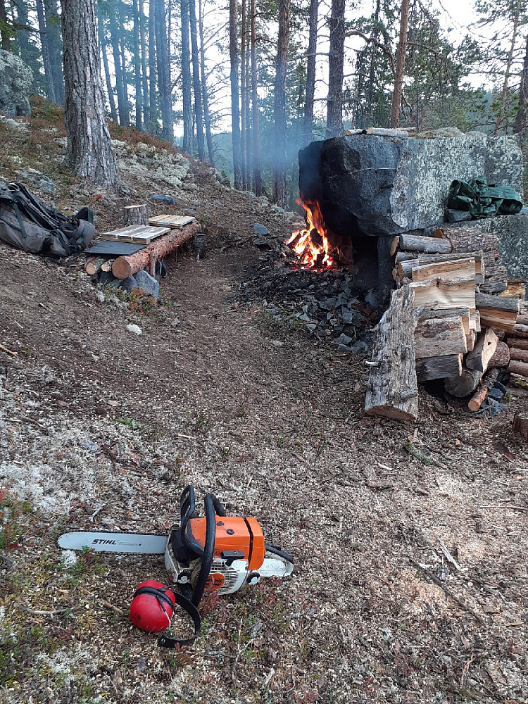 Lagde ny benk å sitte på.