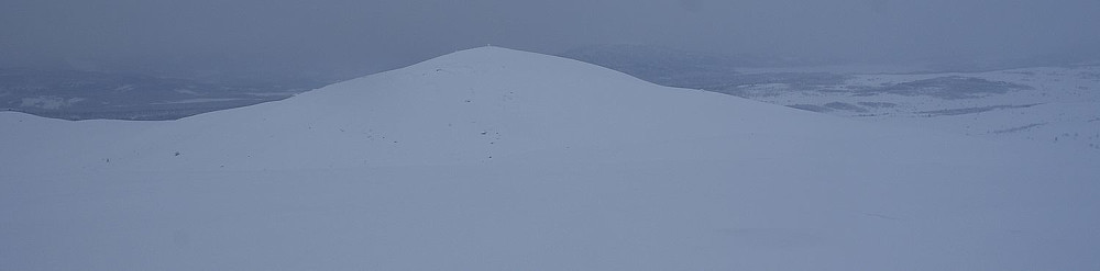 Fantastisk vanskelig å se at det er 40-50 m "drop" mellom Kjølafjellet og Heimre (i bildet).
