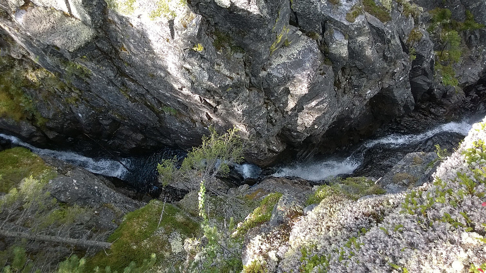 Fossen sett i fugleperspektiv.