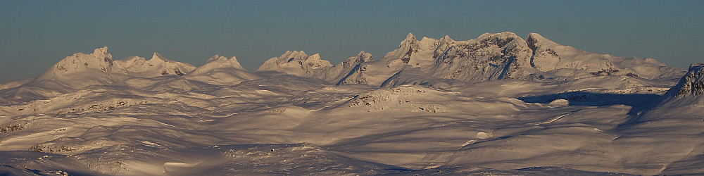 Panorama i vest, sett fra Sletterustfjellet SØ.