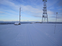 olepetter_08_skispor_helt_til_topps_på_ålfjell.jpg
