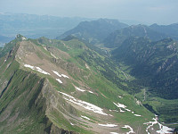 Fra toppen av Schwartzhorn hadde jeg full oversikt over Valünerbach; dalen jeg gikk opp dagen før.