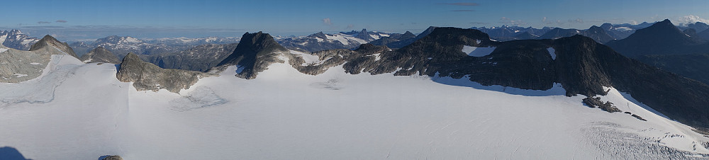 Panorama mot NV fra toppen av Langeskavltind.