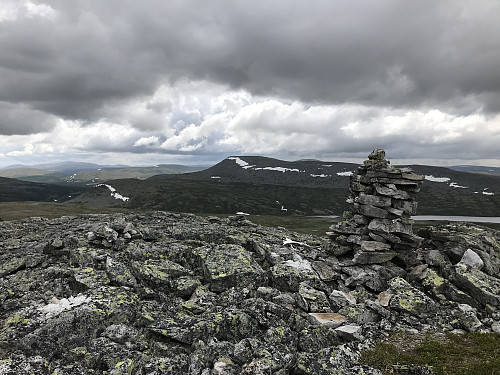 Fra toppen av Prestbuhøgda med tilbakeblikk mot Store Hirisjøhøgda