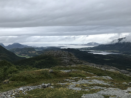 Utsikt vestover mot fjorden