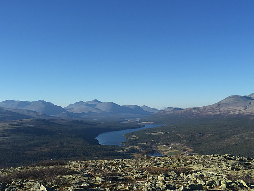 Utsikt mot Atnsjøen og Atnabru