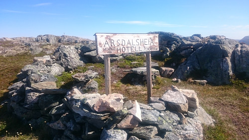 Var visst stengt så vi måtte orden lunsjen vår selv.