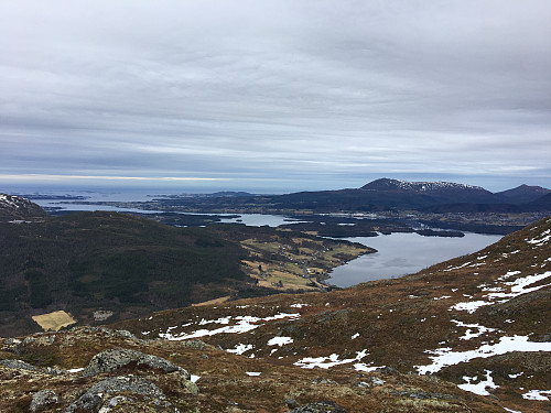 Utsikta fra Holshaugen. Frenfjorden rett fram