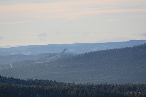 Holmenkollen zoom