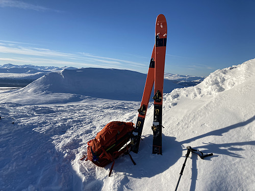 På toppen! Heidalsmuen ruver i bakgrunnen.