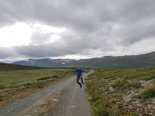 Hans Thorvald måtte jogge på slutten av turen til Veslhøe og har fortsatt igjen energi
