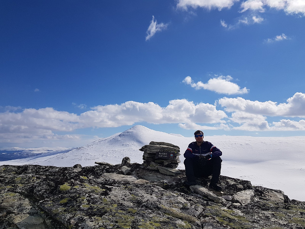 På Bukletten med Skjellåkinna bak
