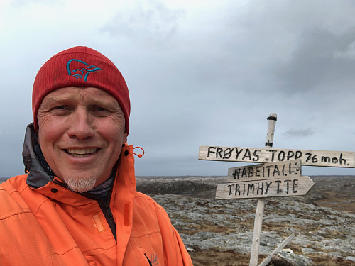 På Frøyas mektige topp!