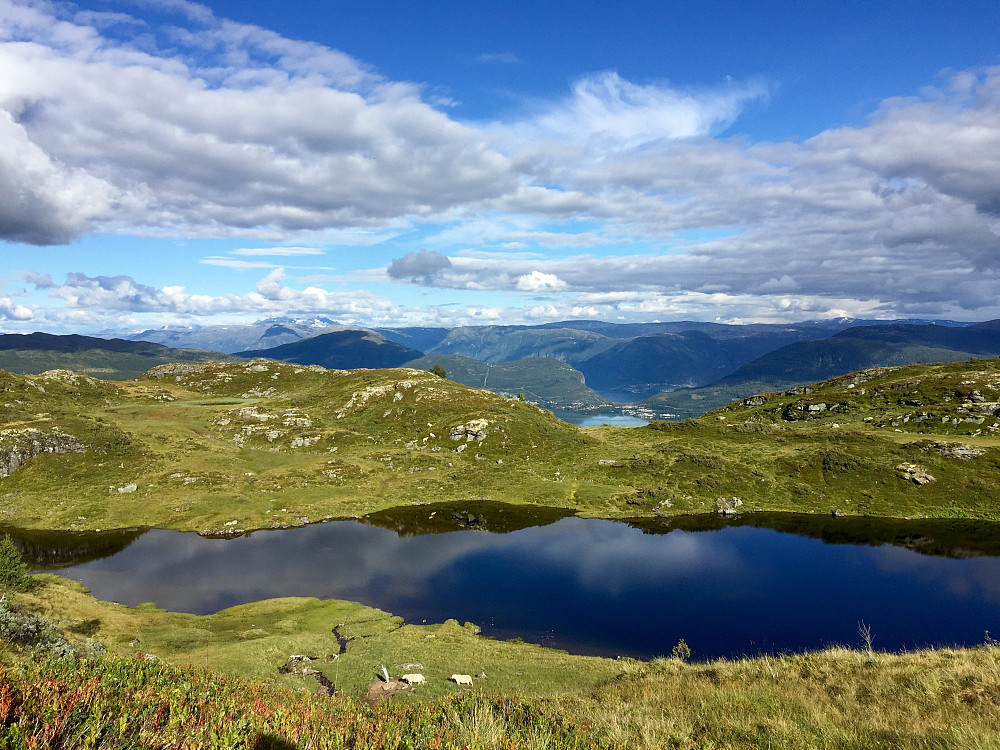 Videre fra Høgafjell kom jeg til Svartavatnet. 
