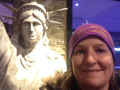 Fant meg en kjent statue å ta selfi sammen med i Fauske:)