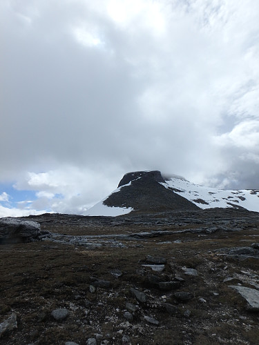 Siste del av ryggen mot toppen av Lurfjelltind