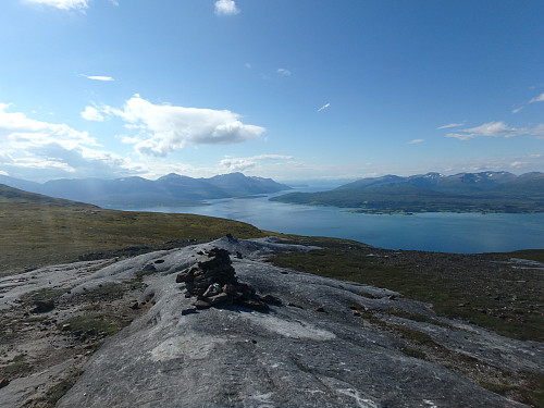 Fin utsikt mot Kvaløya og Malangen fra Fløya