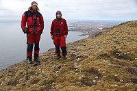 Hambergfjellet med den flate nordenden av Bjørnøya i bakgrunnen