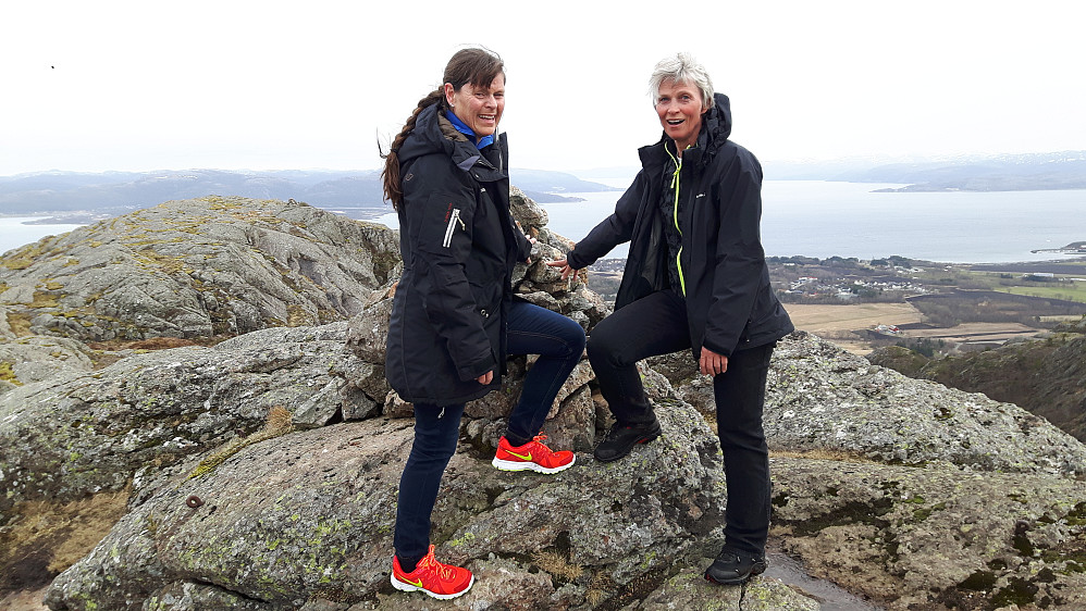 Ellen og Mette med på turen