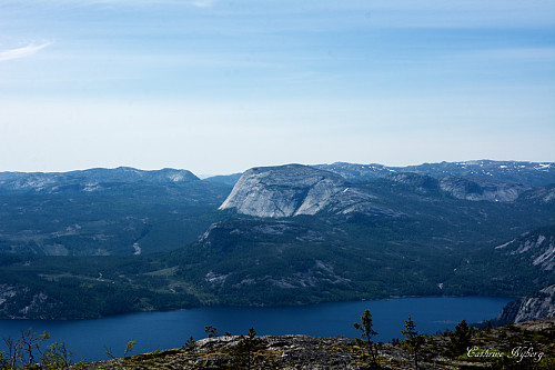 Utsikt mot Hægefjell (det fjellet skal beseires en annen dag) ;)