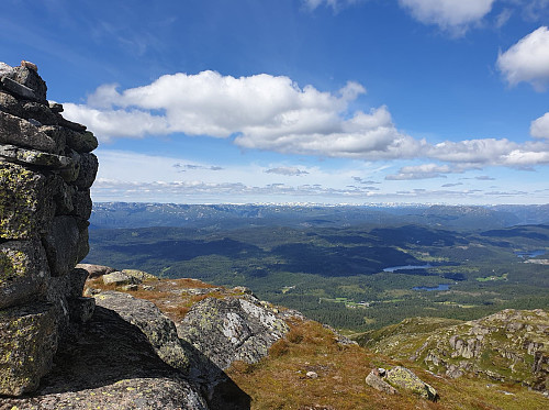 Utsikt fra toppen med varden.