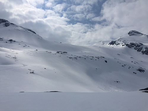 Stetinden 2020moh og Stehøe 1885moh sett fra Leirdalen