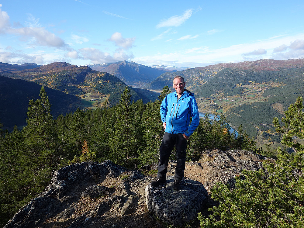 Fin utsikt mot Lom.