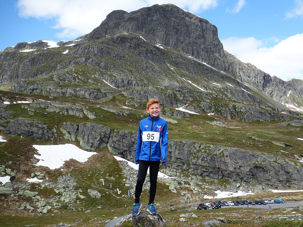 Litt oppvarming, Bitihorn bak.