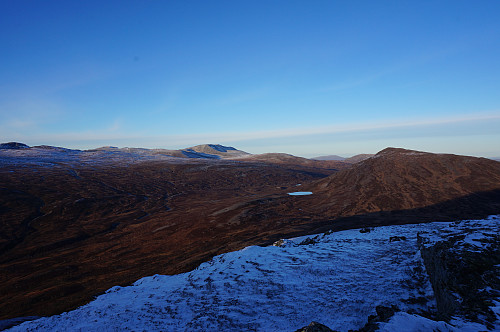 Tyrikvamfjellet, ser mot Svarthøtta og Høghøa.