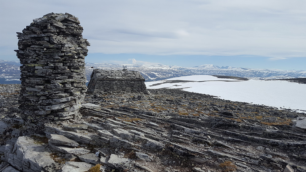 Storhornet med Snøhetta langt der bak.