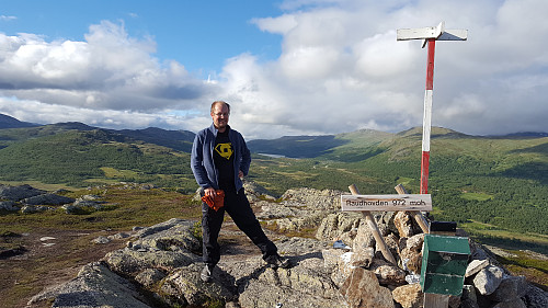 Første gangen Aksel er på Raudhovden.