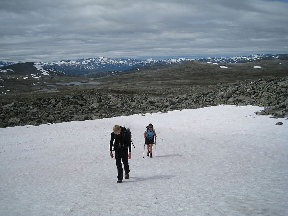  Lå fortsatt igjen endel snøfonner.