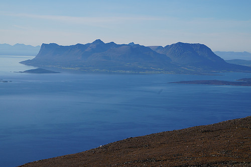 Ser over til Grytøya.