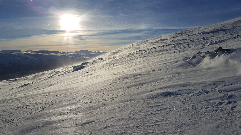 Herlig med vinter, Snøhetta langt der bak.