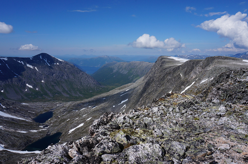 Ryggen fremover til Vettafjellet.