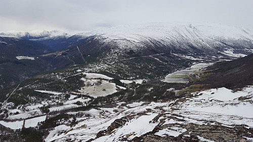 Ser nedover til Sunndalen og innover mot Storlidalen