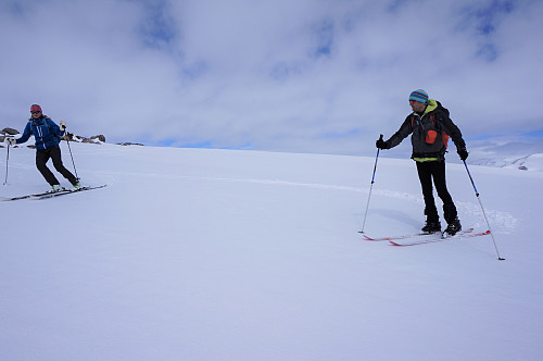 Fint skiføret ned til Hyttdalen.