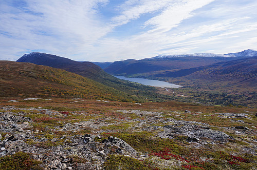 Okla, Ångardsvatnet, Gråfjellet og Kråkvasstinden.