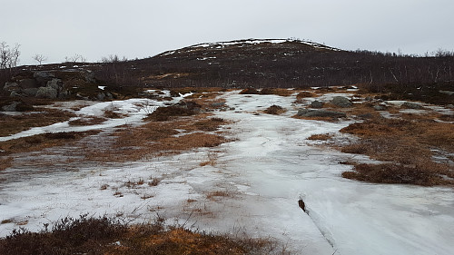 is og atter is innover til Vassendsetra.