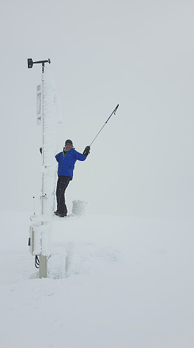 Storhornet sør, her fjernet vi av is på vindmåleren.