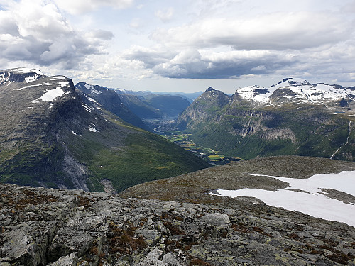 Ser nedover til Sunndalsøra.