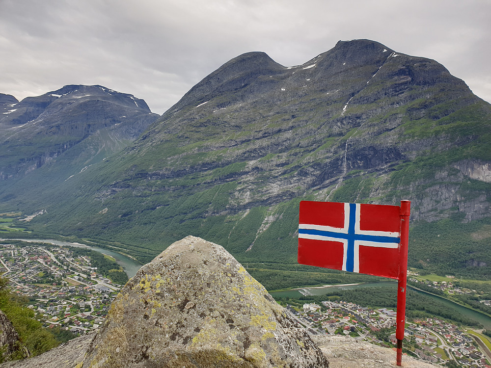 Besøkte Flaggnuten på turen ned.