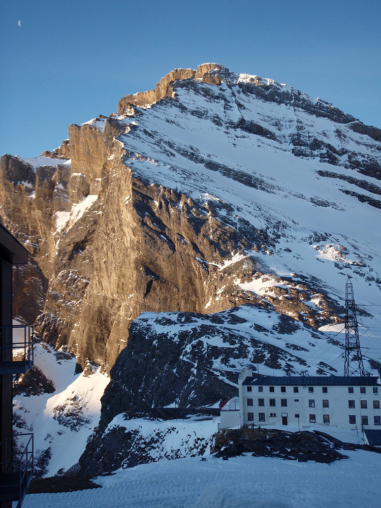 Fra Berghotel Wildstrubel i Gemmipass opp mot Daubenhorn