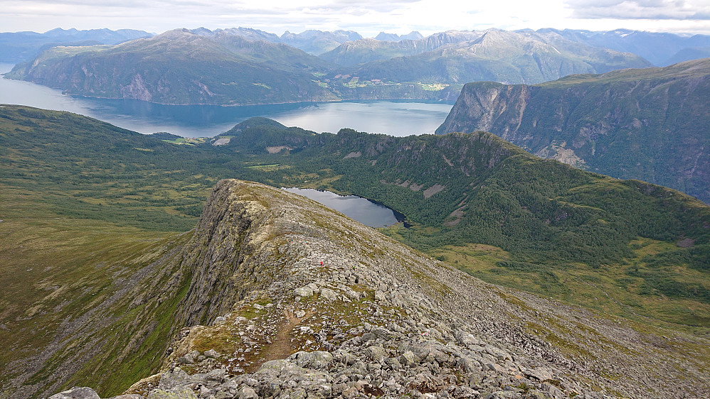 Ryggen vi fulgte ned fra Heimste Blåhornet. Bratt og steinete.