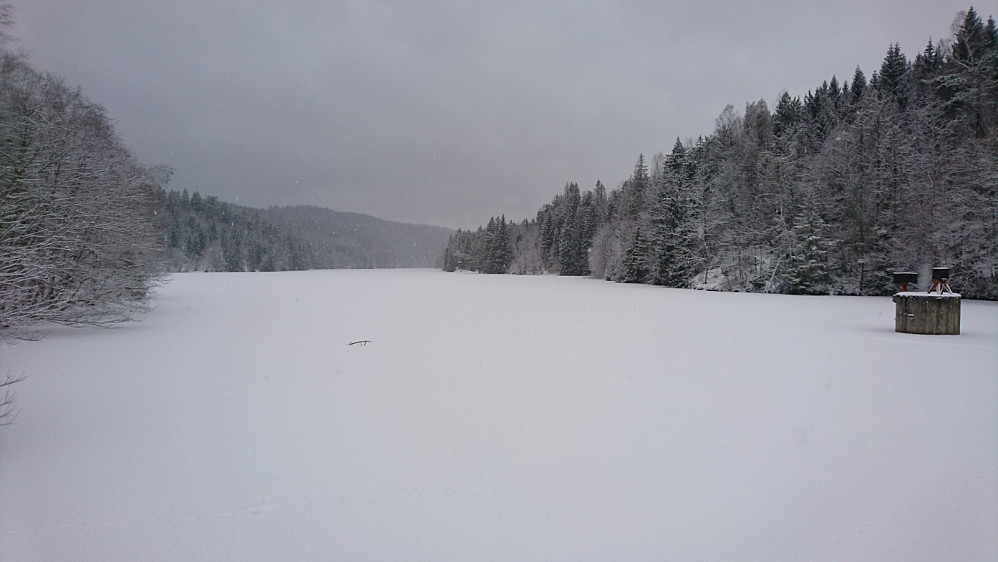 Fra demningen på Mjøvann