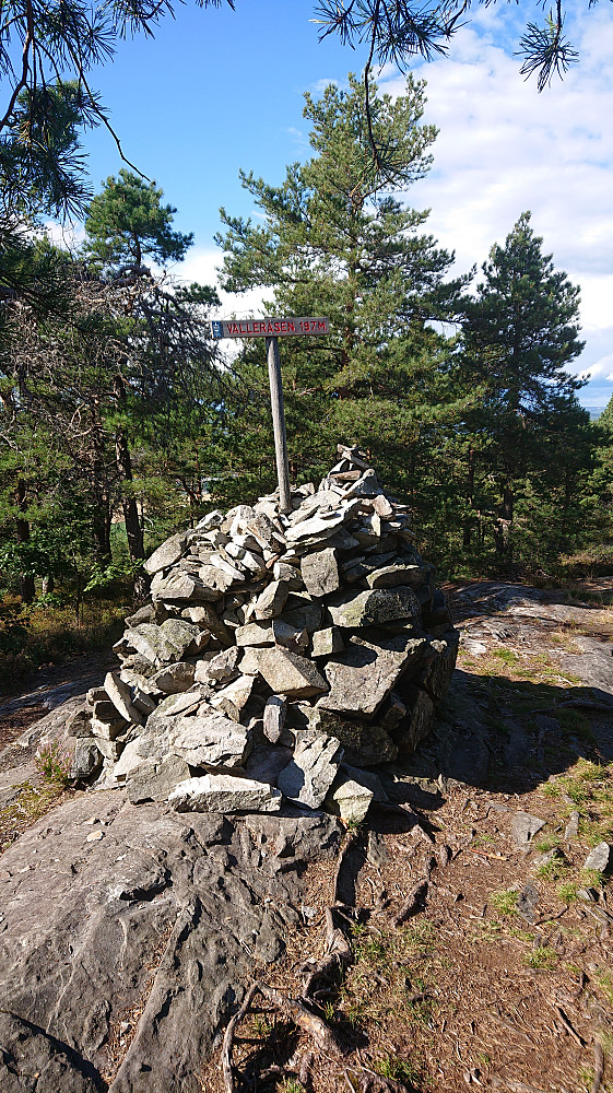 Valleråsen toppvarden.