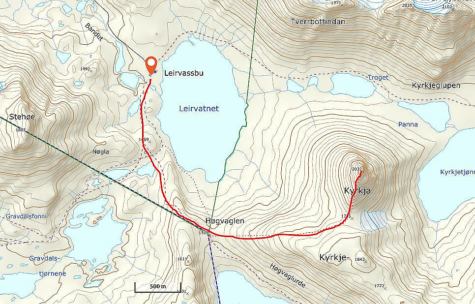 Turen opp frå Leirvassbu er ikkje lang, og veldig grei å følge. 