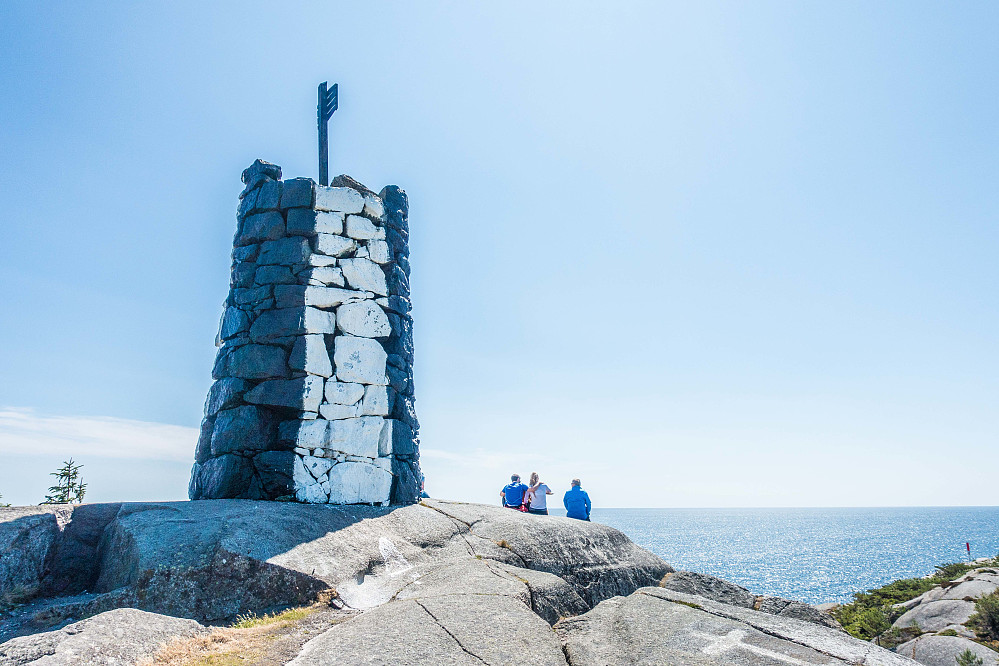 Den mektig imponerende varden på Tønneberget